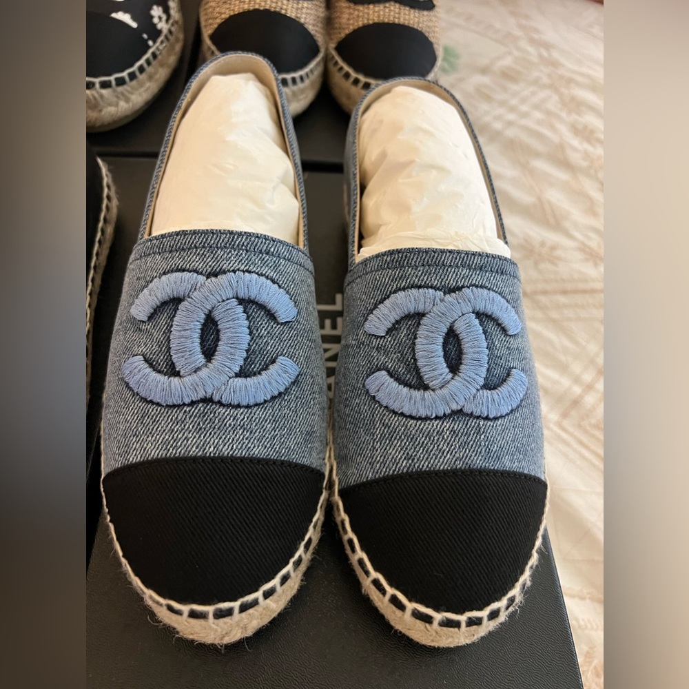 Size 36  21S Chanel denim espadrilles, pristine condition - Picture 2 of 10